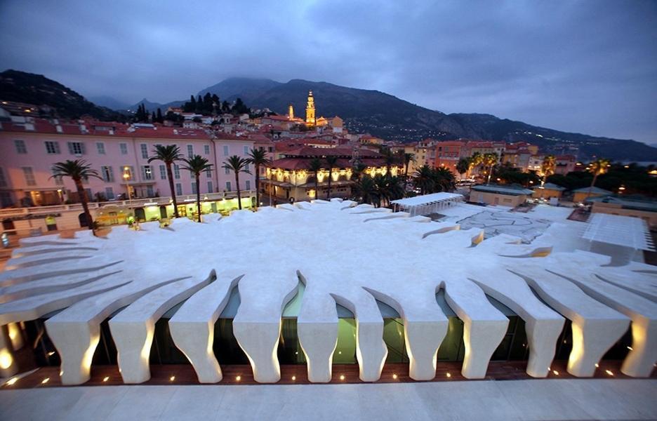 Menton: Superbe Appartement Экстерьер фото